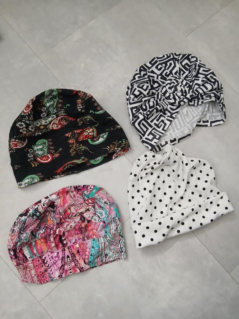 Muts chemo mutsjes 4 x tesamsen voor maar 1,-, Onbekend, Ophalen, Muts