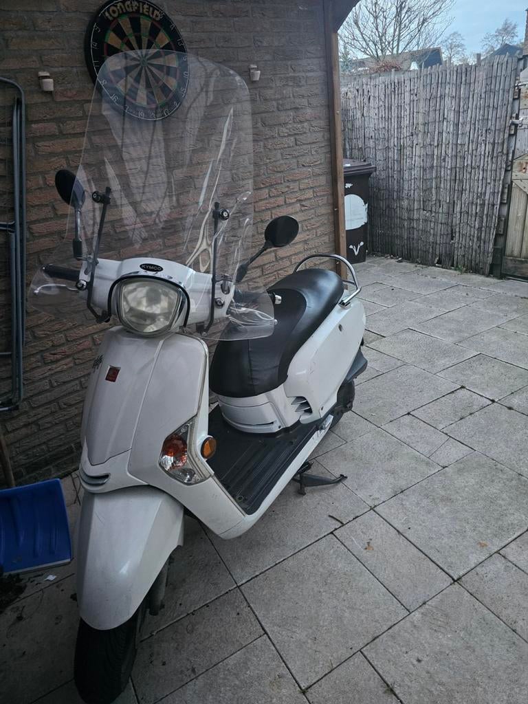 Witte scooter kymco like 50 km, Ophalen, Gebruikt, Benzine, Overige merken