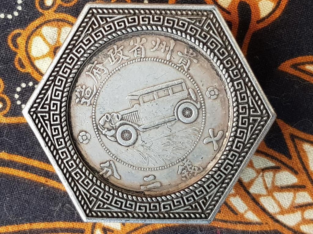 Mooi origineel oud Chinees doosje van brons met penningen., Antiek en Kunst, Ophalen of Verzenden