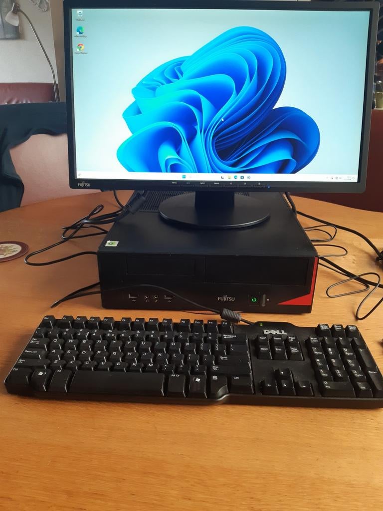 Fujitsu esprimo e420 desktop win 11pro, Computers en Software, Ophalen