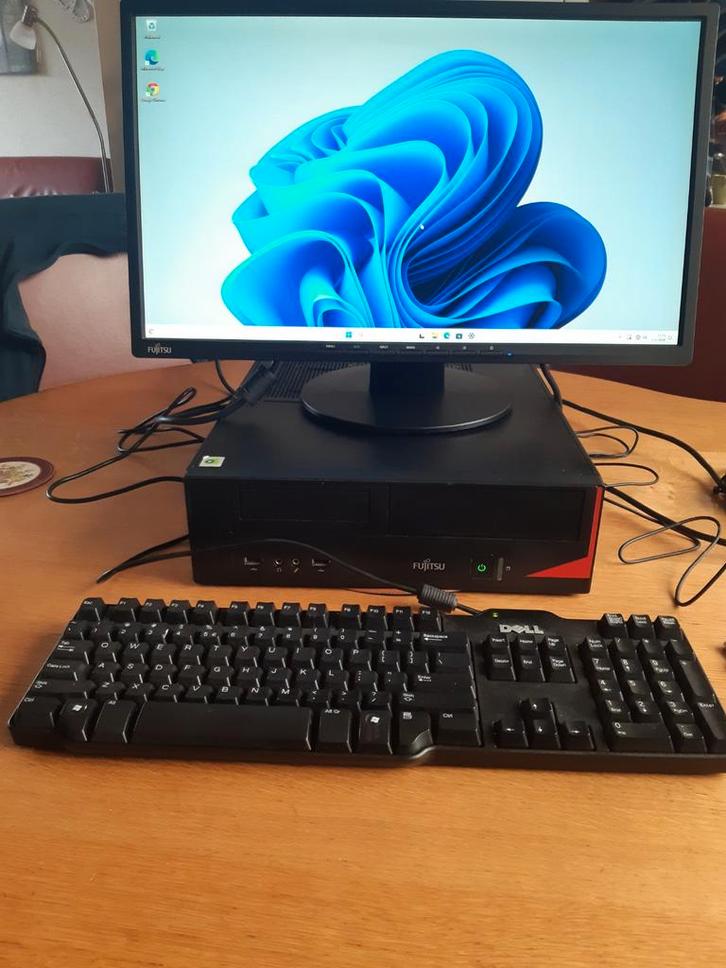 Fujitsu esprimo e420 desktop win 11pro, Computers en Software, Desktop Pc's, Ophalen