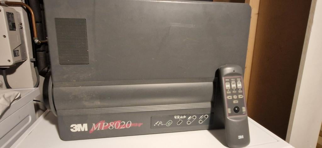 Vintage 3M Beamer MP8020F, Audio, Tv en Foto, Beamers, Ophalen