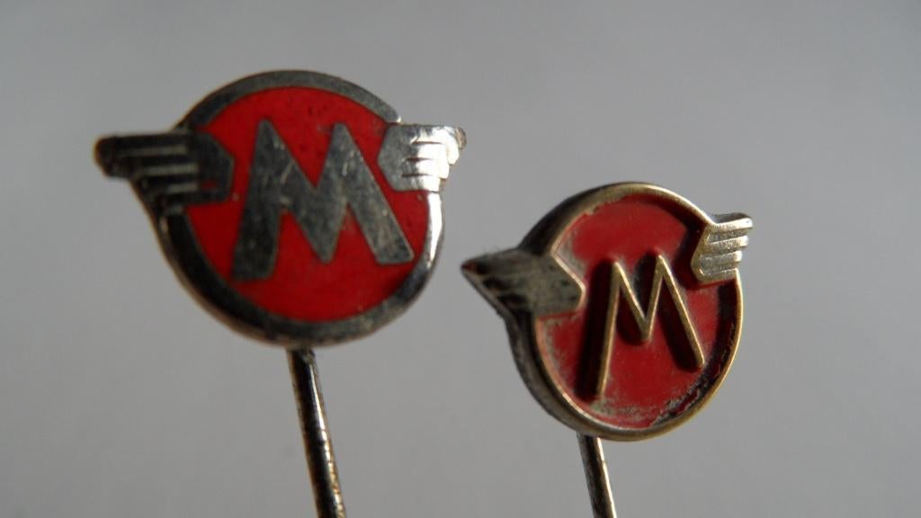 Matchless oldtimermotor speldjes 2 x verschillend, Verzenden, Gebruikt, Merk, Speldje of Pin
