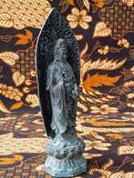 Mooi antiek Chinees brons beeld van Guan Yin 26,6 cm., Ophalen of Verzenden