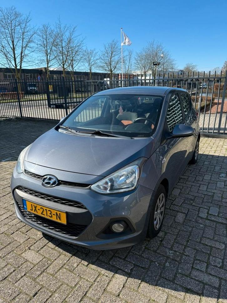 Hyundai i10 1.0i 66pk 2016 Grijs Motor defect, Auto's, Hyundai, Particulier, i10, Benzine, B, Hatchback, Handgeschakeld, Origineel Nederlands