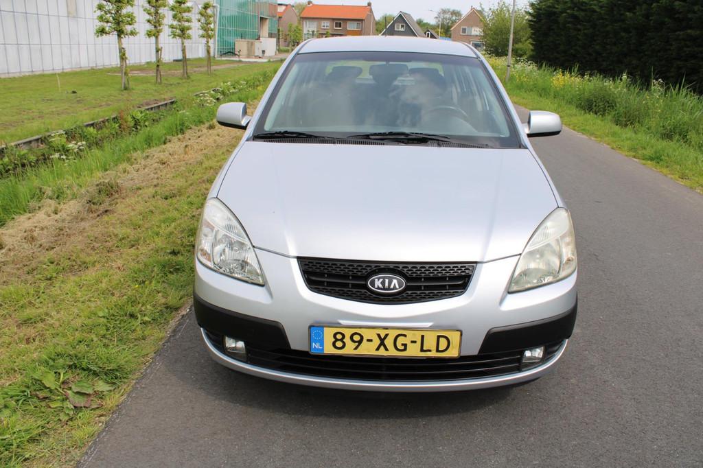 Kia Rio 1.6 CVVT X-ecutive 5 Drs met Climate control, Voorwielaandrijving, 15 km/l, Gebruikt, 1599 cc