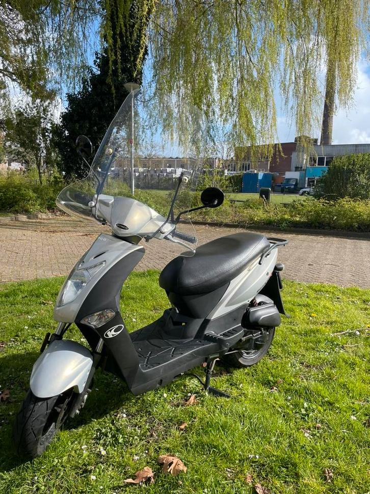 Kymco snorfiets, Fietsen en Brommers, Scooters | Kymco, Zo goed als nieuw, Agility, Benzine, Ophalen
