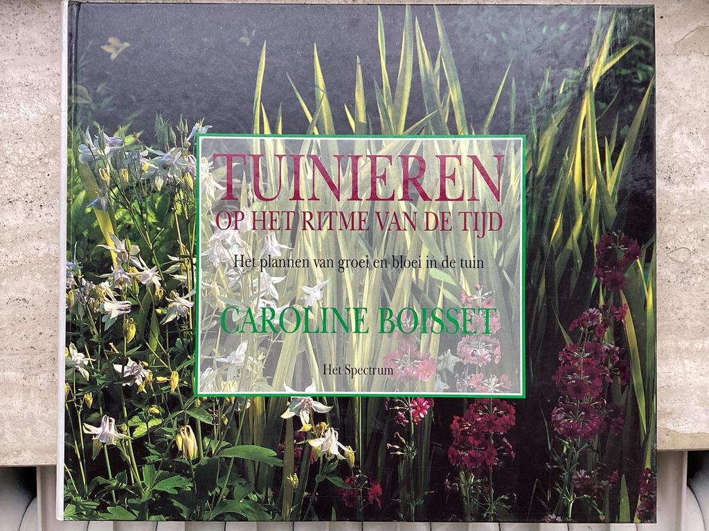Tuinieren op het ritme van de tijd - Caroline Boisset, Ophalen of Verzenden, Zo goed als nieuw, Tuinieren en Tuinplanten