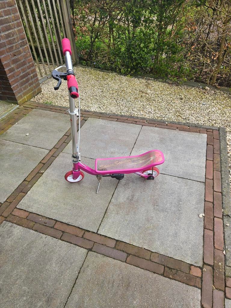 Roze Space Scooter Junior, Fietsen en Brommers, Ophalen