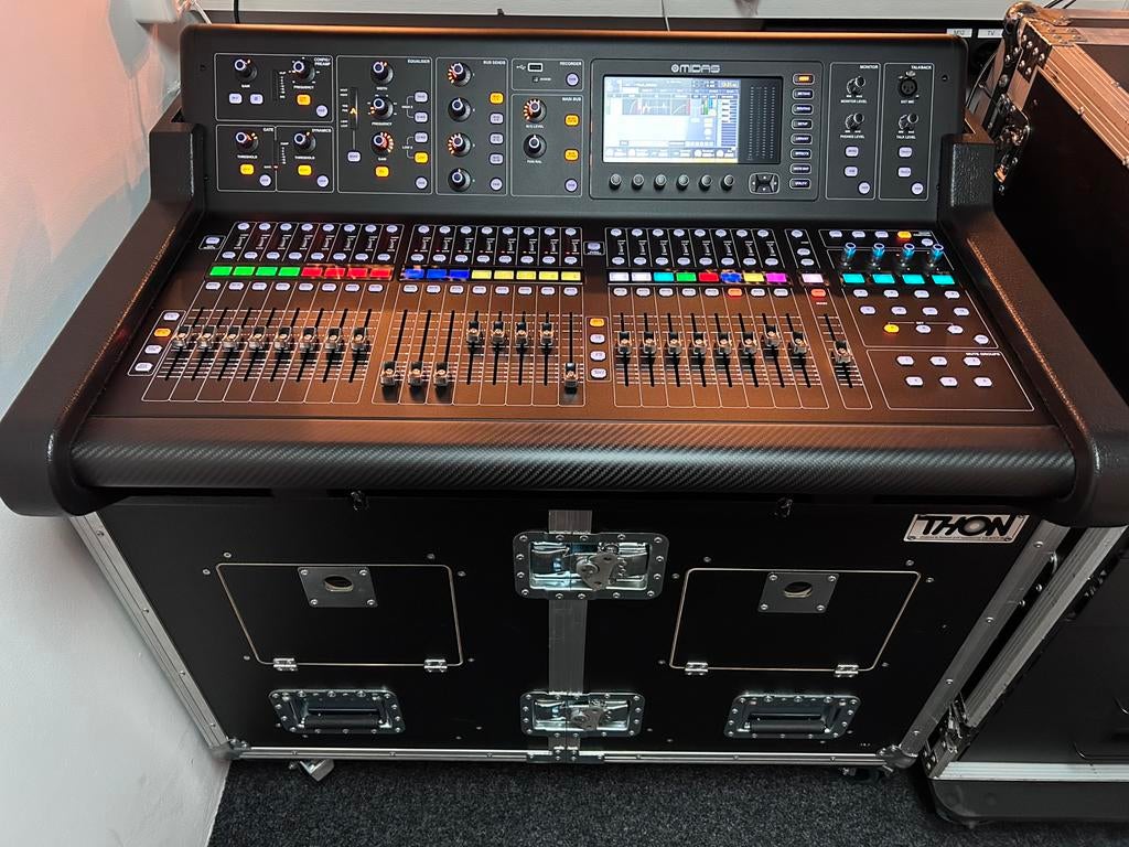 Midas M32 Live met flightcase, Muziek en Instrumenten, Mengpanelen, Zo goed als nieuw, 20 kanalen of meer, Ophalen