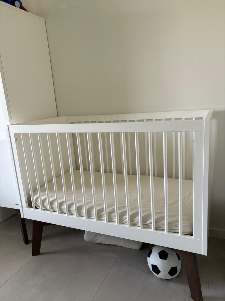 Complete Kidsmill babykamer – walnoot / hoogglans wit, Ophalen, 50 tot 70 cm, 100 cm of meer, Zo goed als nieuw