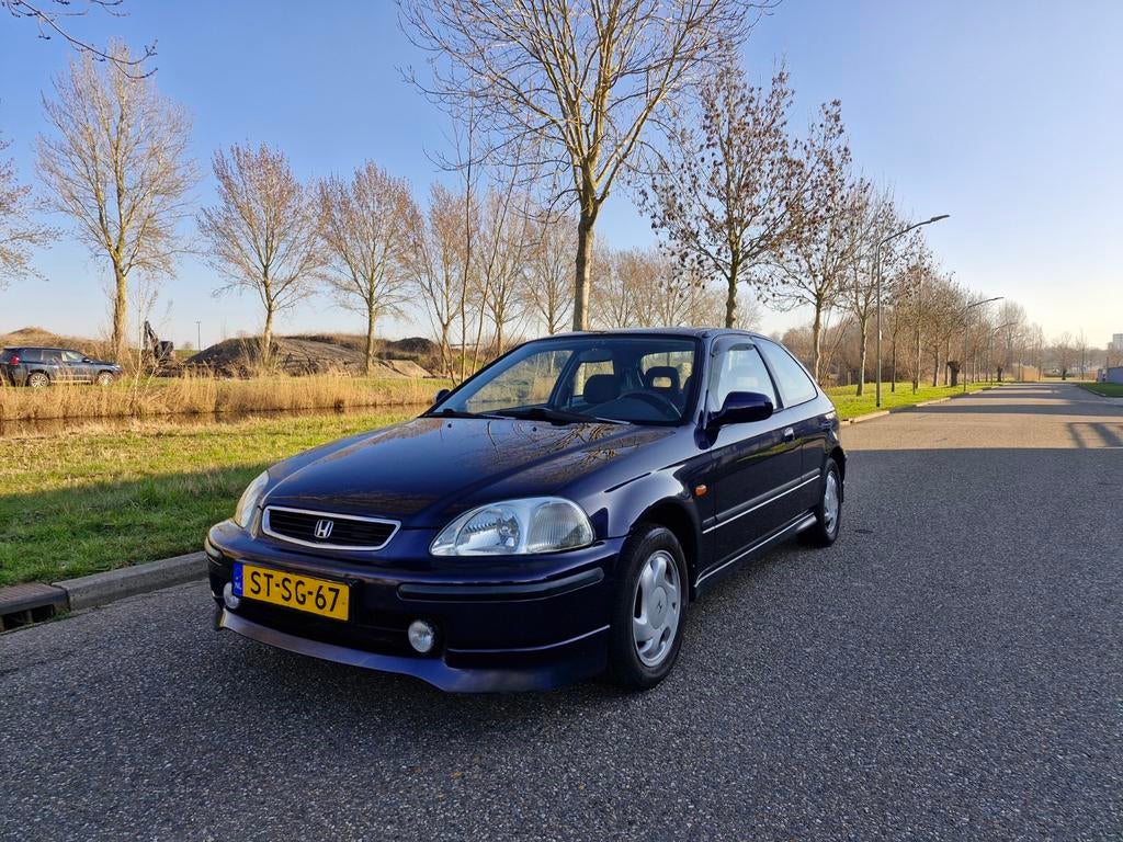 Honda Civic 1.4i met orgineel Sportpakket !, Auto's, Voorwielaandrijving, 31 €/maand, 1396 cc, Origineel Nederlands