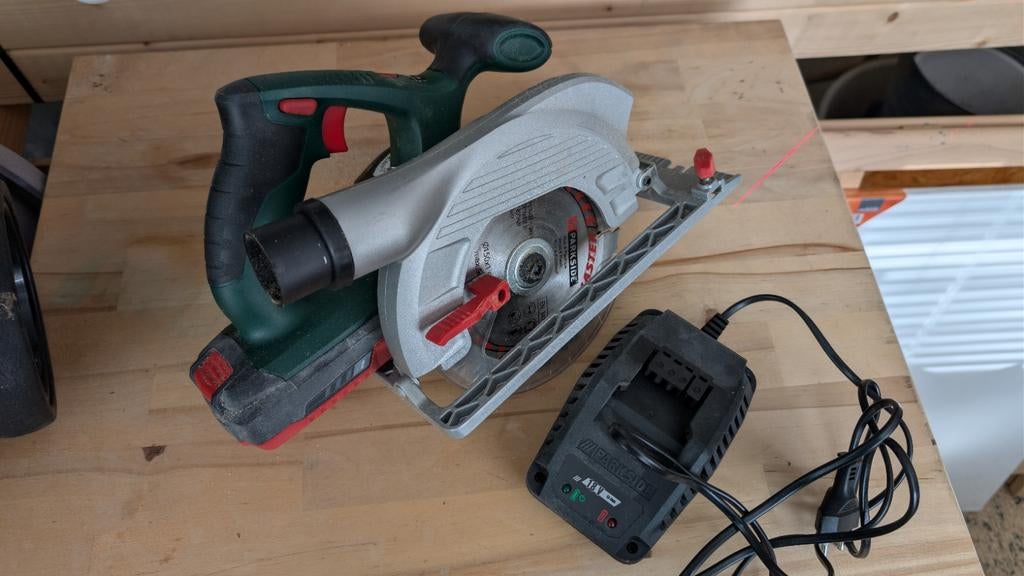 Parkside 18V cirkelzaag met accu en oplader, Doe-het-zelf en Verbouw, Gereedschap | Zaagmachines, Gebruikt, Cirkelzaag, Ophalen of Verzenden