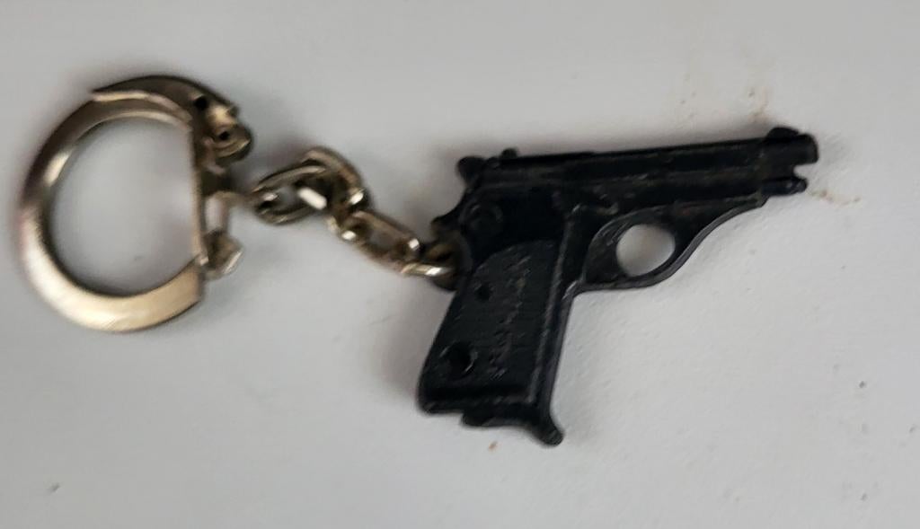 Sleutelhanger pistool, Ophalen of Verzenden, Gebruikt, Overige typen