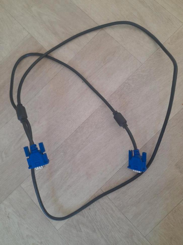 VGA kabel 175 cm lang, Computers en Software, Pc- en Netwerkkabels, Zo goed als nieuw, Ophalen of Verzenden