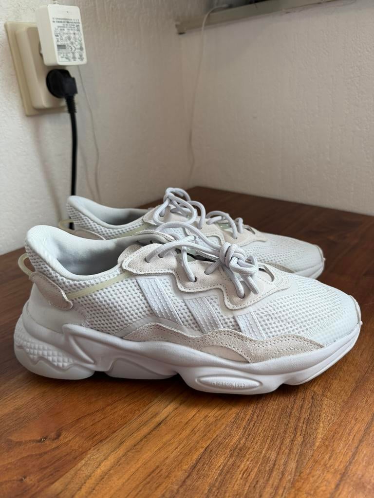 ADIDAS OZWEEGO – "TRIPLE WHITE" Maat: 40 (NIEUW), Ophalen of Verzenden, Nieuw, Wit, Sneakers of Gympen