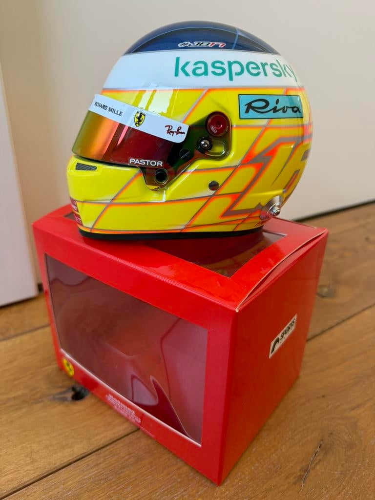 Charles Leclerc 1:2 schaalmodel helm French 2021, Verzamelen, Ophalen of Verzenden, Nieuw, Formule 1