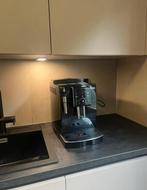Delonghi Volautomatisch koffiezetapparaat ECAM13.123.B, Witgoed en Apparatuur, Koffiezetapparaten, Ophalen, Afneembaar waterreservoir