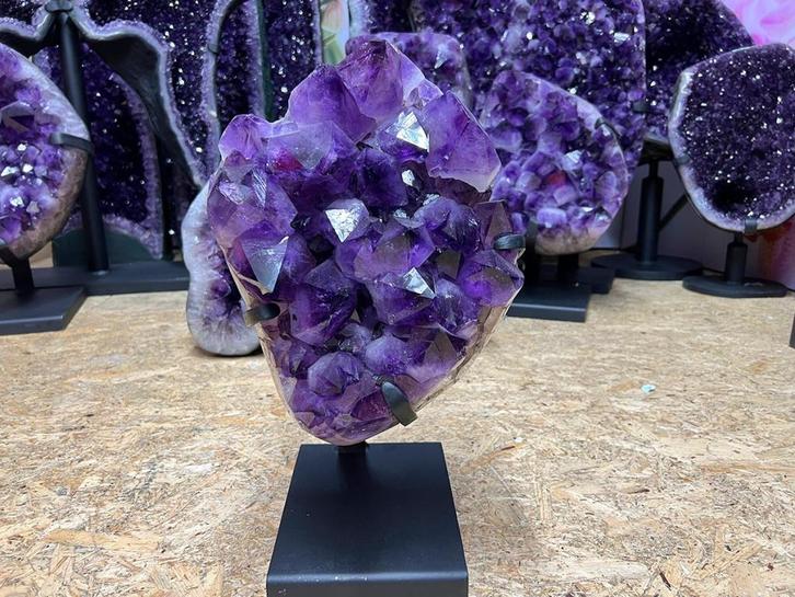 Amethist cluster (92) hoogste kwaliteit, diep paarse kleur., Verzamelen, Mineralen en Fossielen, Mineraal, Ophalen of Verzenden