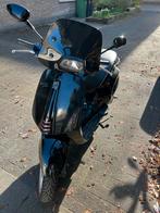 Vespa Sprint 2015 + beenkleed + helm, Fietsen en Brommers, Ophalen, Gebruikt, Maximaal 45 km/u, Vespa S