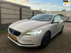 Volvo V40 2.0 T2 Nordic+ CLIMA/ NAVI/ LED/ LM VELGEN!, Voorwielaandrijving, Stof, Gebruikt, 4 cilinders