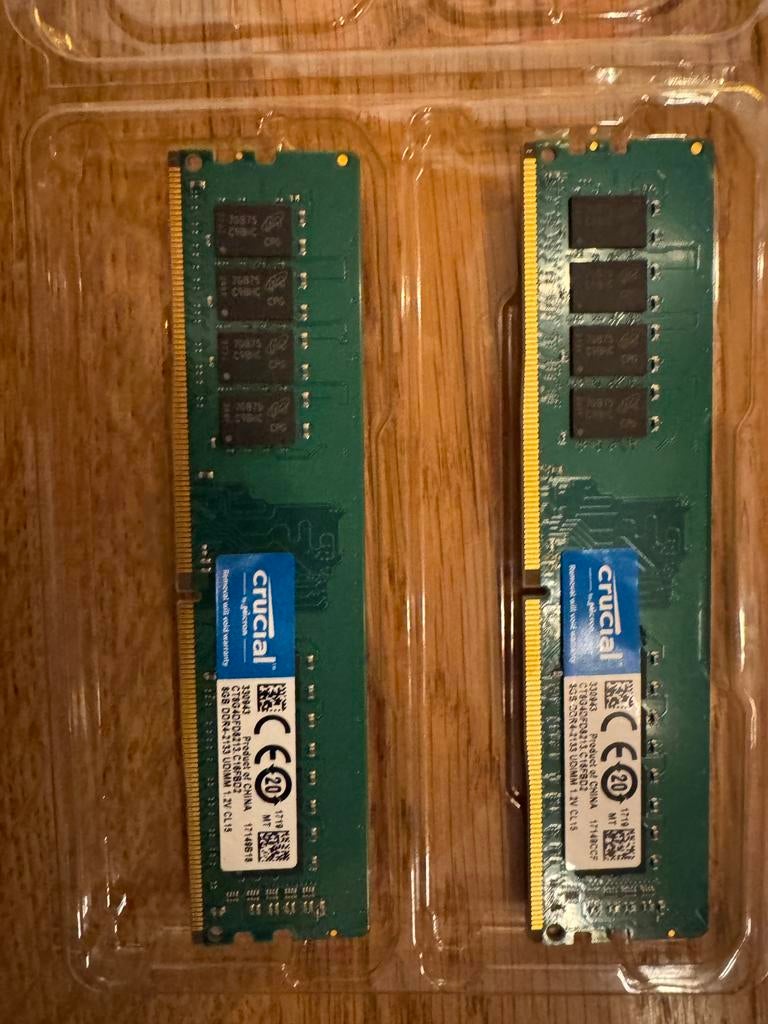 2x8gb ddr4 geheugen (16gb totaal) Crucial Aangeboden, Computers en Software, RAM geheugen, DDR4, Ophalen of Verzenden, Zo goed als nieuw