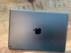 iPad 9e generatie 2021 64GB Wifi met rode hoes en oplader, 10 inch, Gebruikt, Apple iPad, Ophalen of Verzenden