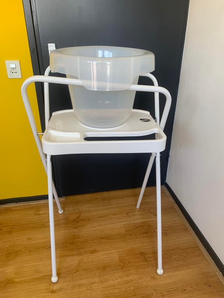 Tummytub van bebe-jou met standaart, Ophalen, Zo goed als nieuw, Badje, Bébé-jou