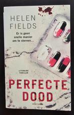 Perfecte Dood- Helen Fields, Boeken, Europa overig, Helen Fields, Ophalen of Verzenden, Zo goed als nieuw