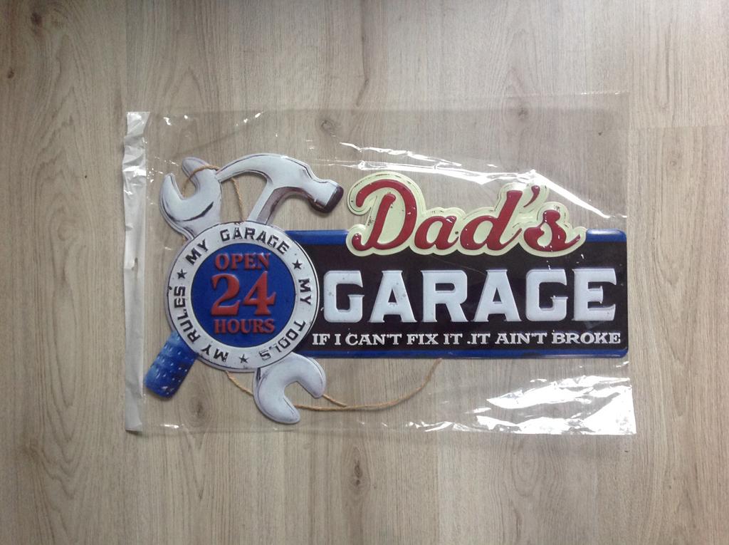 DAD’S GARAGE 3D reclame bord (geen emaille) NIEUW 60 cm, Ophalen of Verzenden, Nieuw, Reclamebord