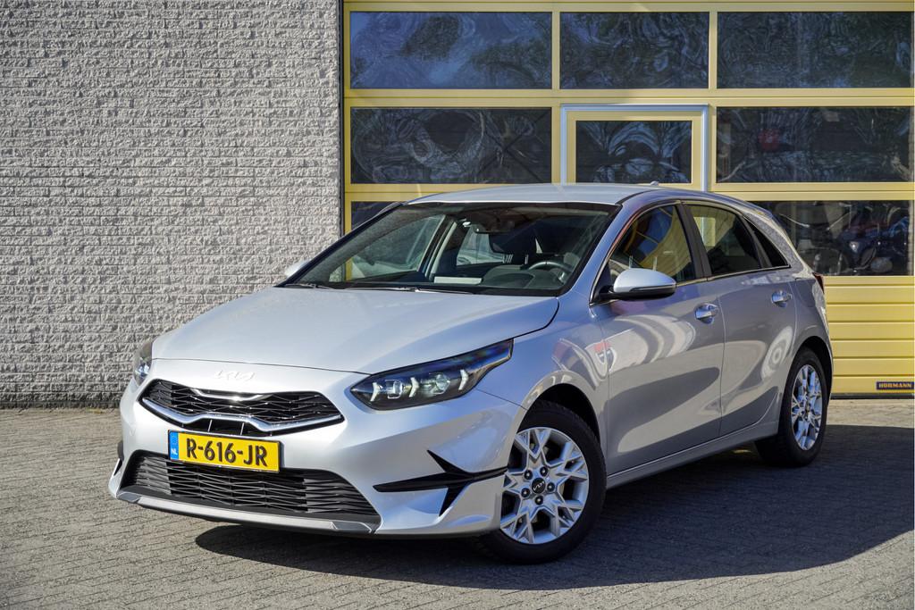 Kia Ceed 1.0 T-GDi 5drs DynamicLine BJ2022 Lmv 16" | Led V+A, Voorwielaandrijving, Stof, Gebruikt, Origineel Nederlands