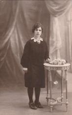 fotokaart   -  dame, Verzenden, Voor 1940, Zo goed als nieuw, Klederdracht