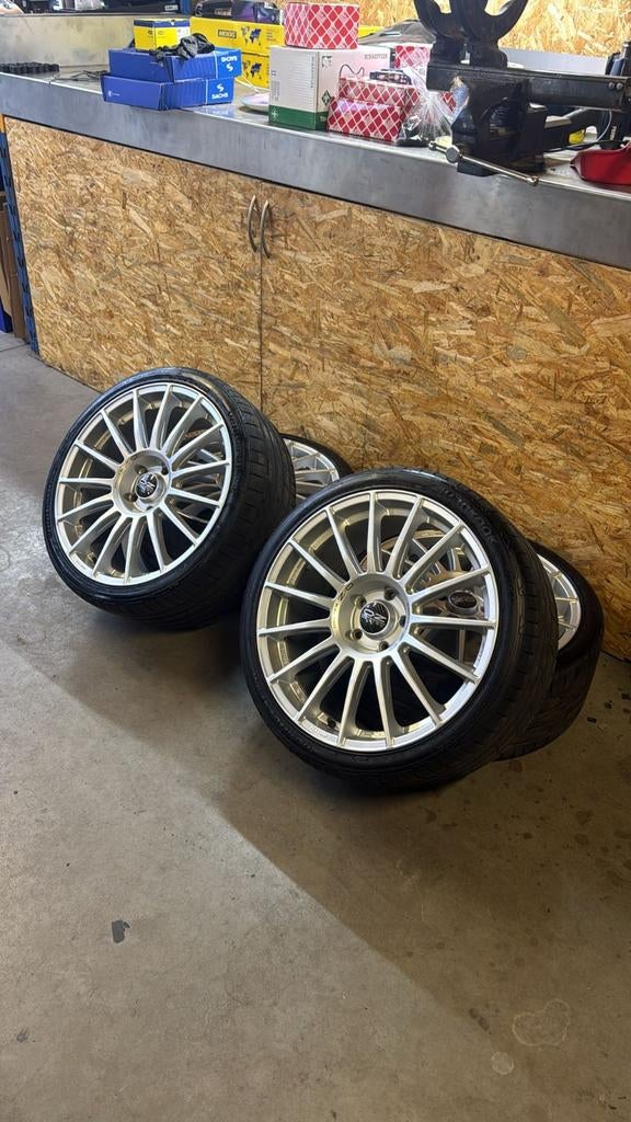 OZ Superturismo LM 19 inch velgen 5x112 ET44 8.5J, Auto-onderdelen, Banden en Velgen, 19 inch, Gebruikt, Velg(en), Ophalen of Verzenden
