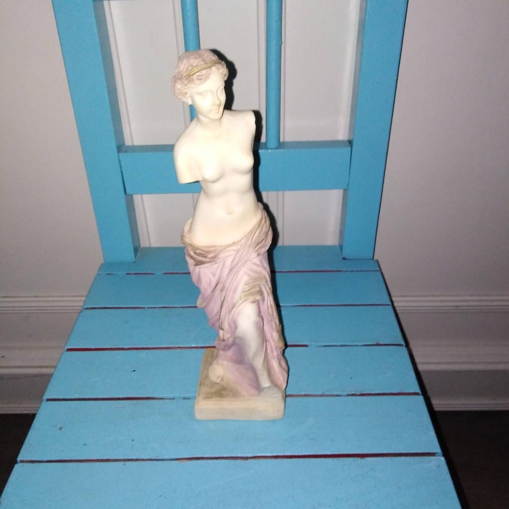 Mooi Aphrodite beeldje 23 cm hoog, Ophalen of Verzenden, Gebruikt, Mens