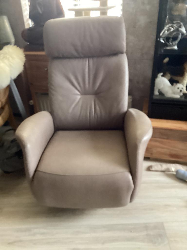 Leren draai stoel, Huis en Inrichting, Fauteuils, Ophalen, Zo goed als nieuw, 50 tot 75 cm