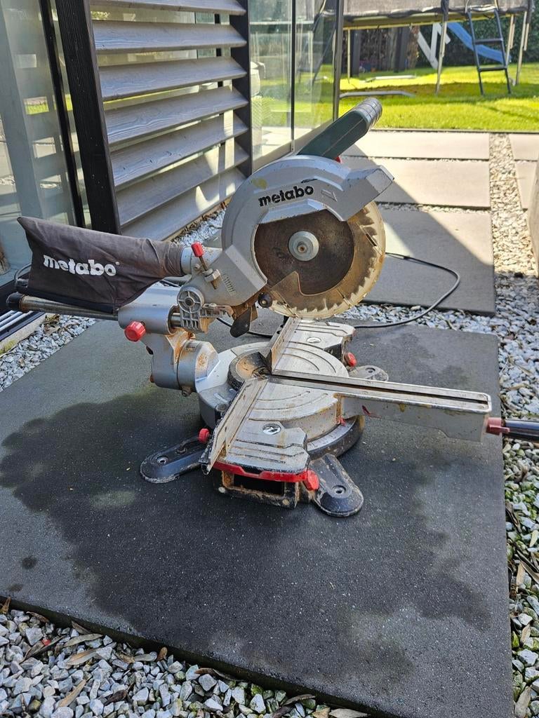 Metabo afkortzaag kgs 216 met trekfunctie, Gebruikt, Ophalen of Verzenden, Afkortzaag, 30 tot 70 mm