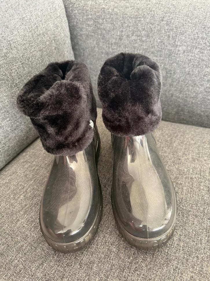 Nieuwe transparant/zwarte winterlaarzen met bontrand - Maat, Kleding | Dames, Schoenen, Nieuw, Lage of Enkellaarzen, Zwart, Verzenden