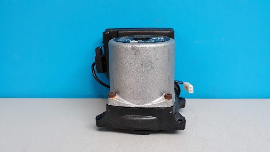 Cv Pomp Remeha Calenta/ Calora UPM2 15-70 RES, Doe-het-zelf en Verbouw, Niet ingevuld, Gebruikt, Cv-ketel of Combi-ketel, Niet ingevuld