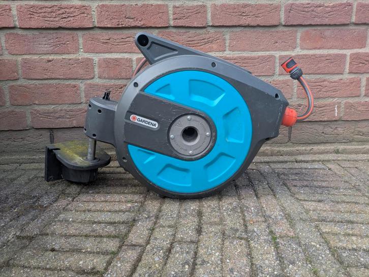 Gardena Wandslangenbox Roll-Up Automatic 15m, Tuin en Terras, Tuinslangen, Gebruikt, Tuinslanghaspel, Ophalen