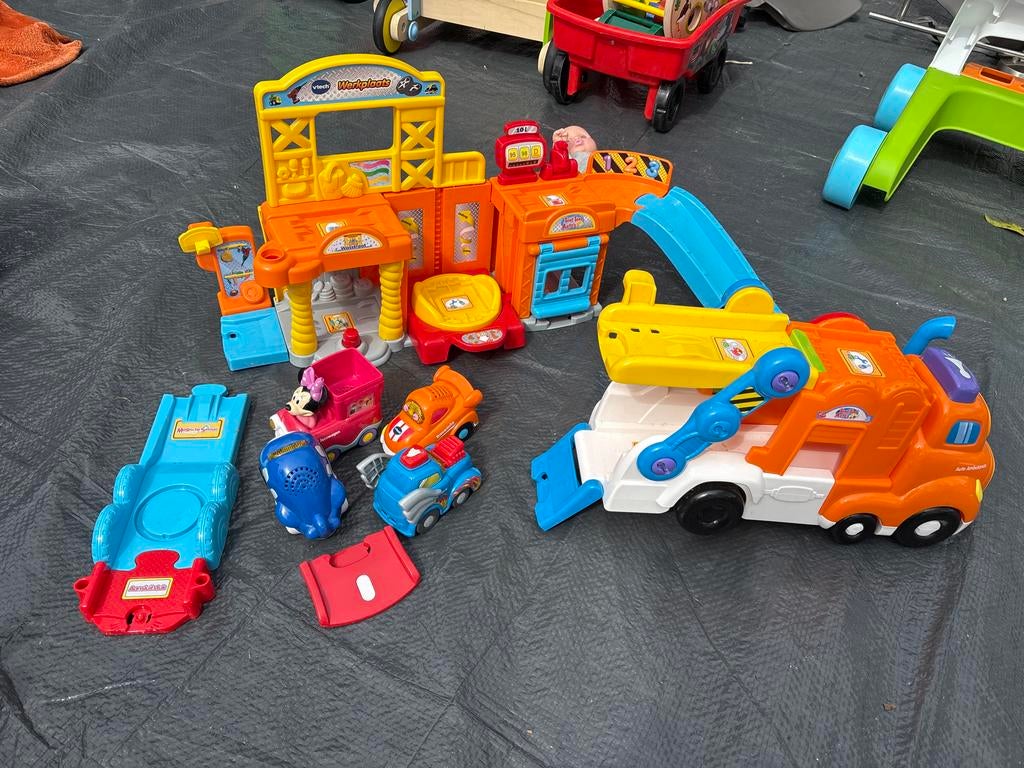 VTech Toet Toet Auto's Garage & Sleepwagen Set, Ophalen, Gebruikt, 6 maanden tot 2 jaar
