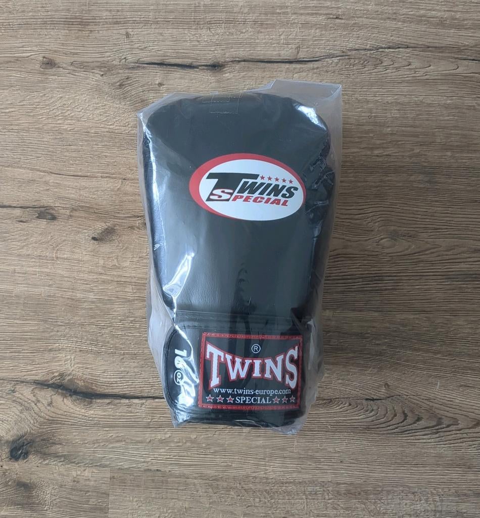 Twins BG-N 16oz Bokshandschoenen, Sport en Fitness, Ophalen of Verzenden, Nieuw, Bokshandschoenen