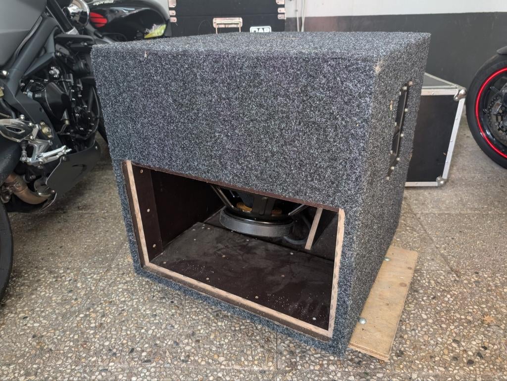 Cubo 15 subwoofer met 600 Watt Eminence Kappa 15-LFA, Subwoofer, Zo goed als nieuw, 120 watt of meer, Ophalen