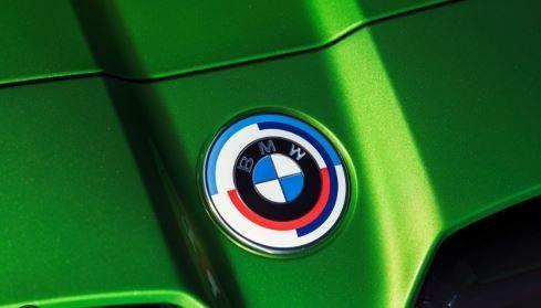 BMW embleem 50 year logo  nieuw BMW 74 mm 51117886545 788654, Auto-onderdelen, Carrosserie en Plaatwerk, Nieuw, Ophalen of Verzenden