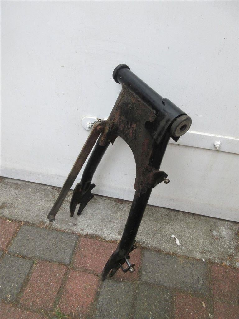 Kawasaki Z350 achterbrug swingarm achter vork brug arm Z 305, Ophalen of Verzenden, Gebruikt