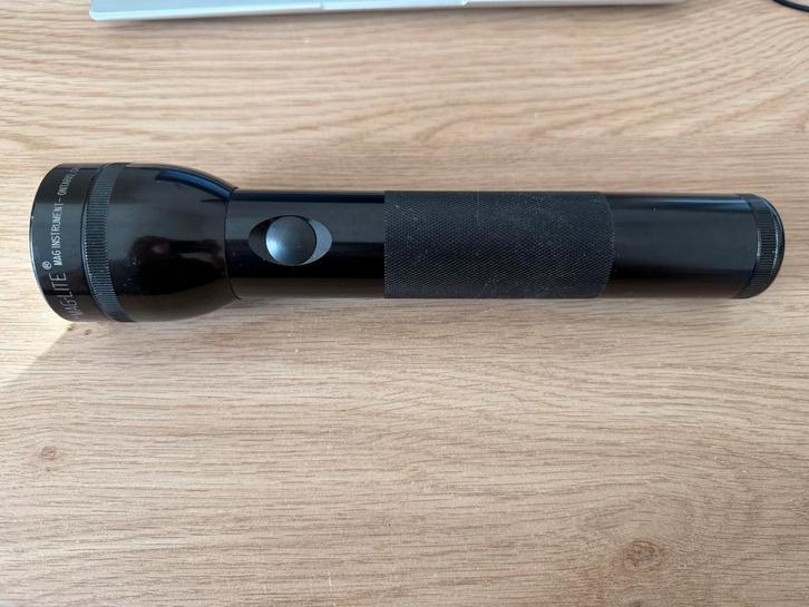 Maglite met LED vervanging 2D, Caravans en Kamperen, Zaklampen, Gebruikt, Batterij, Verzenden