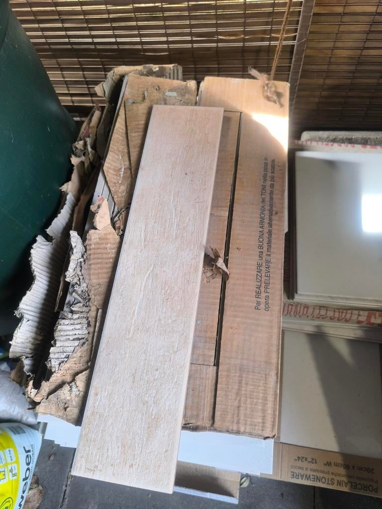 Restpartij diverse tegels en producten., Doe-het-zelf en Verbouw, Keramiek, Nieuw, Minder dan 5 m², Vloertegels