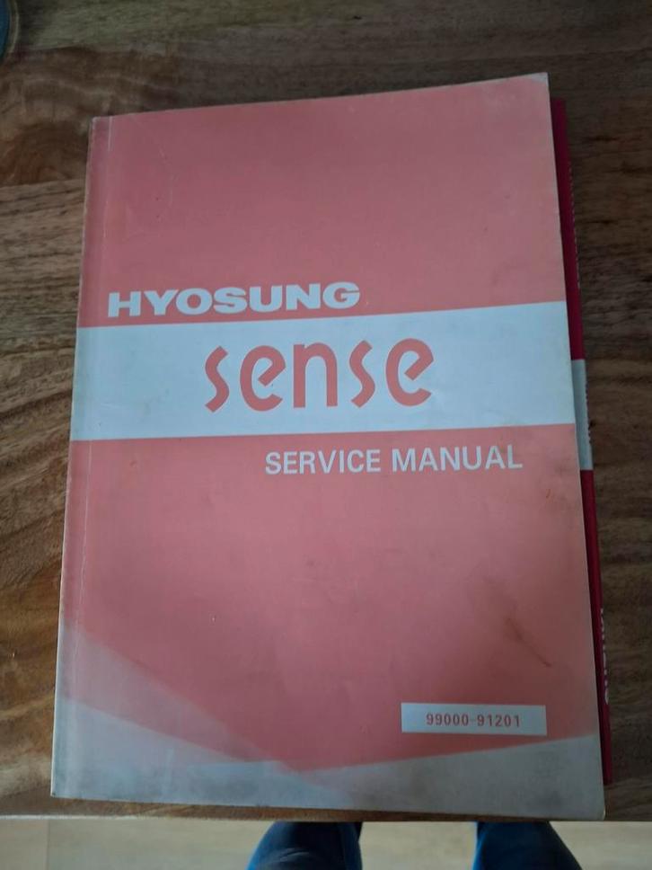 Hyosung Sense SD 50 Service Manual - 1999, Fietsen en Brommers, Handleidingen en Instructieboekjes, Ophalen of Verzenden