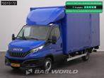 Iveco Daily 35S14 Laadklep Automaat Zijdeur Bakwagen LED Nav, Auto's, Automaat, Start-stop-systeem, 136 pk, Gebruikt