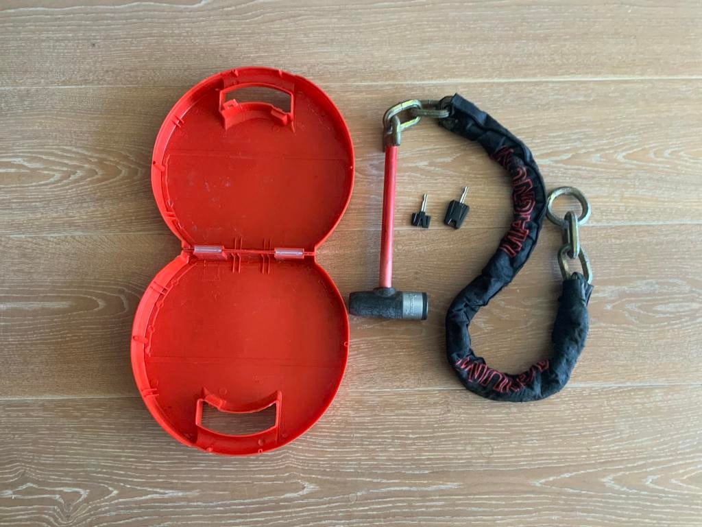 Caravan wiel kettingslot met opbergkoffer, Ophalen, Gebruikt