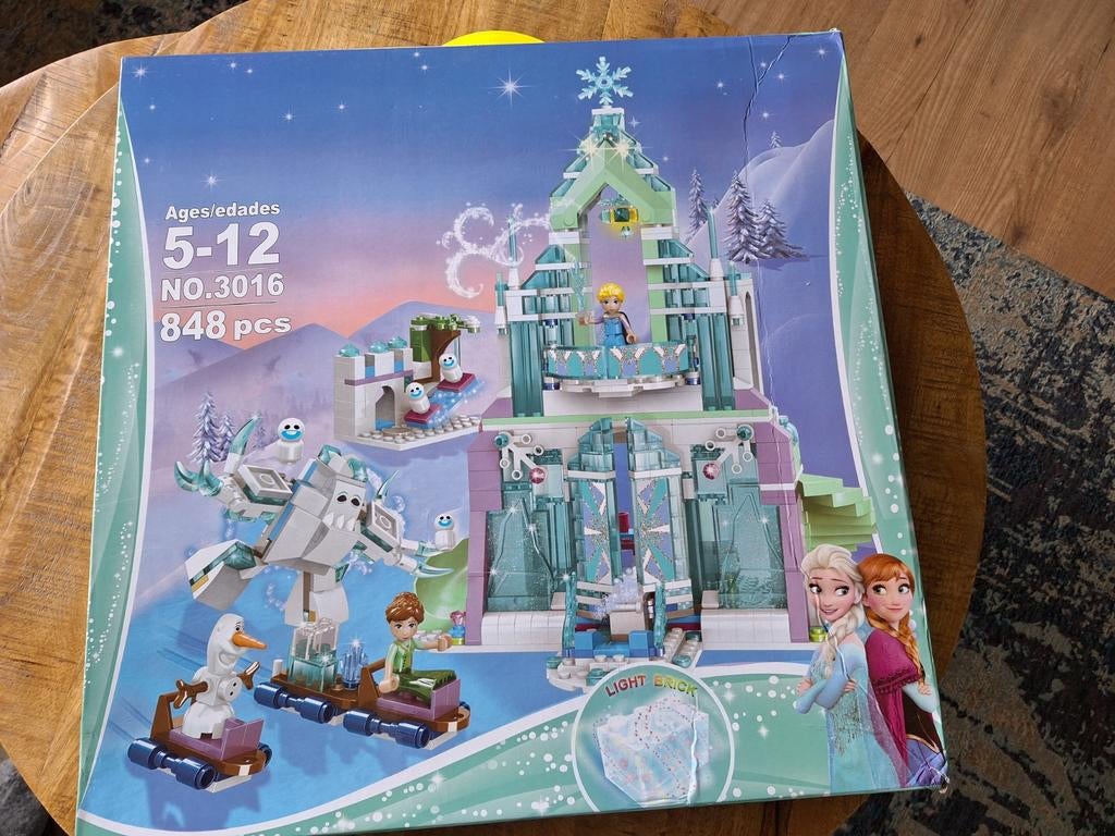 Elsa's grote ijspaleis (let op geen echt LEGO), Ophalen, Minder dan 500 stukjes, Nieuw